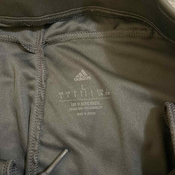 Men's Size Large Grey Adidas Shorts - Picture 4 of 4